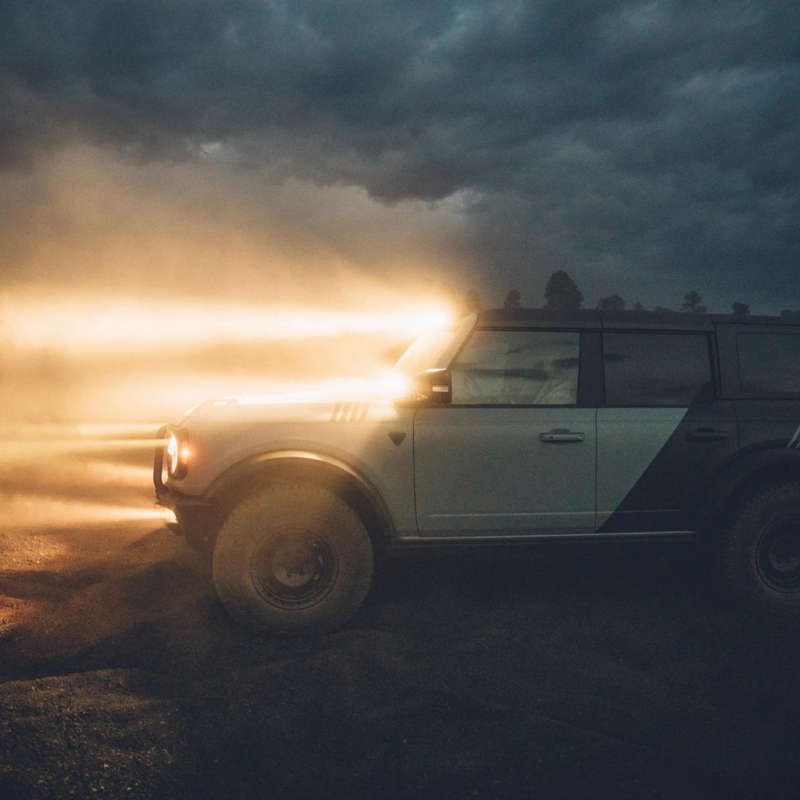 Load image into Gallery viewer, heretics 40 inch led roof mount kit on a ford bronco
